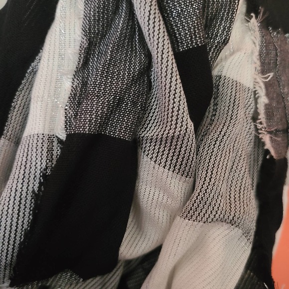 Maurices Black and White Checkered Buffalo Plaid Infinity Scarf - Picture 3 of 3